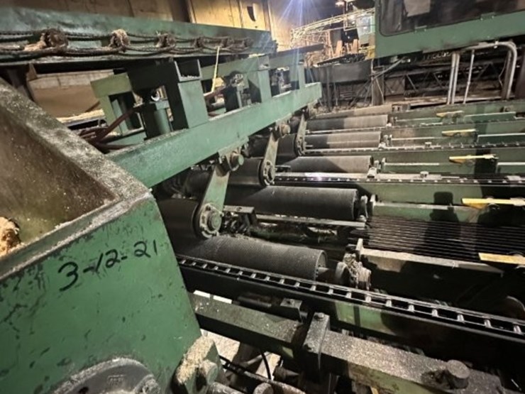 crosby-4-x-40inch-optimizing-edger-with-lewis-scanner-and-controls,-infeed-queing-decks,-14ft-outfee-image-16