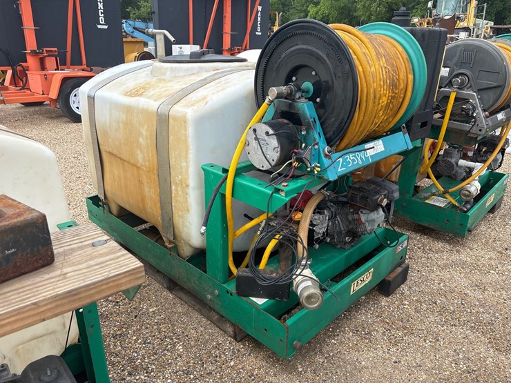 #35844-•-200-gallon-spray-tanks-with-electric-reels-image-1