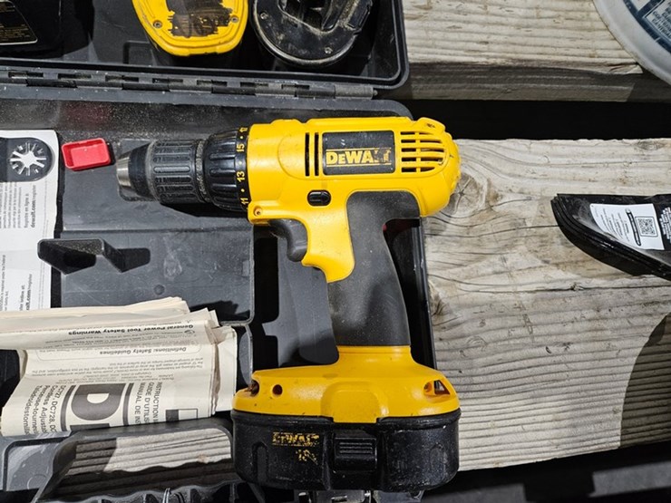 #82-•-assorted-power-tools-image-3