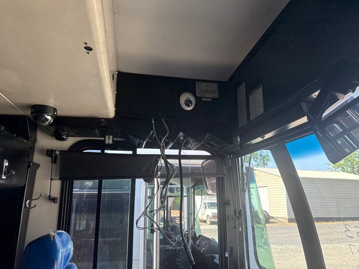 2007-gillig-low-floor-image-18