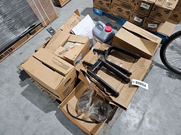#54-•-pallet-misc-items-image-1