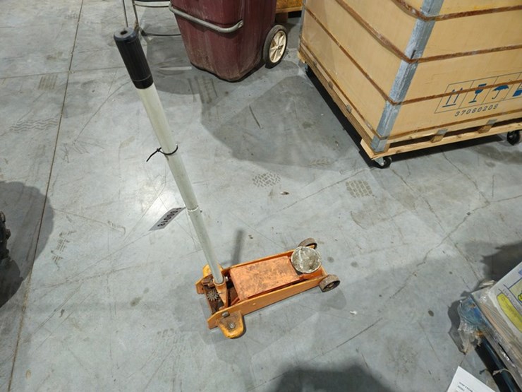 #18-•-floor-jack-image-3