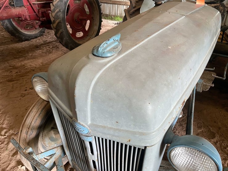ford-tractor-image-9
