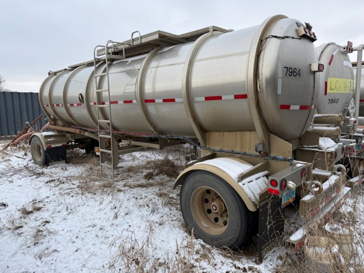2011-brenner-tank-pup-trailer-image-6