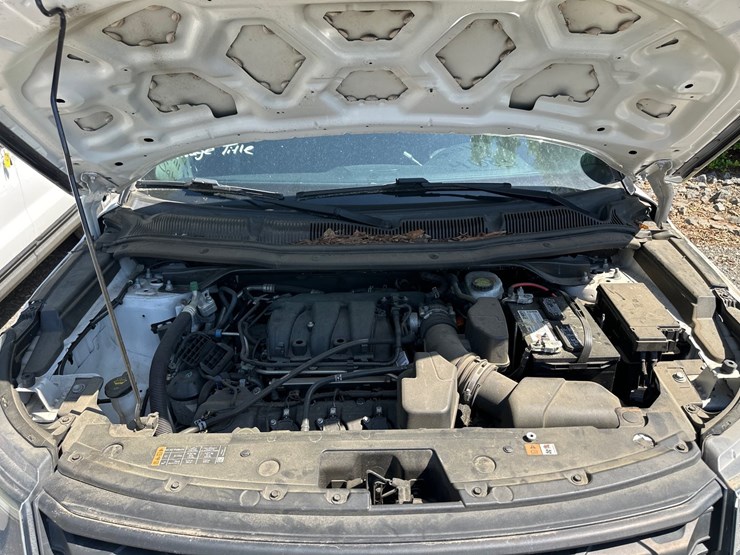 2019-ford-explorer-image-27