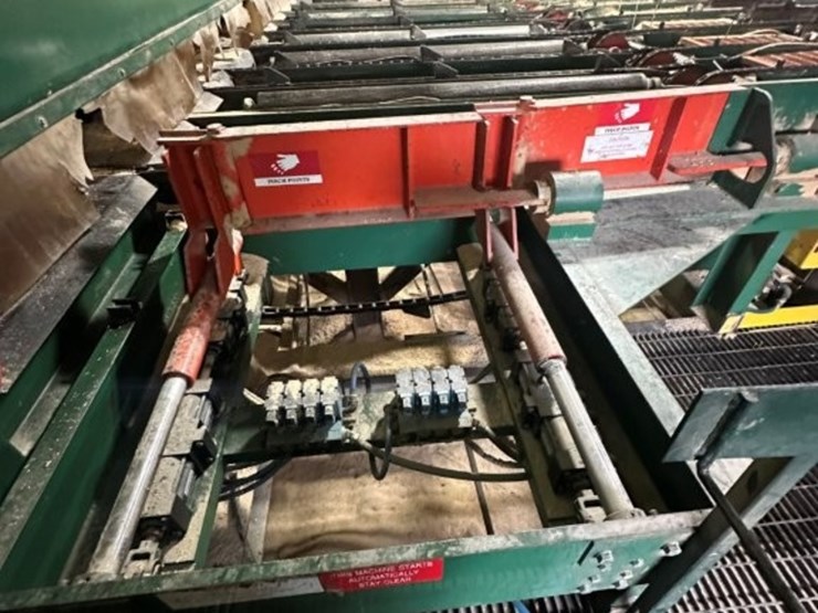 usnr-lh-16ft-drop-saw-trimmer-with-scanner,-even-ender-rolls,-lug-loader,-moving-even-end-fence,-out-image-5