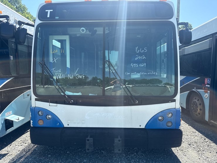 2012-gillig-low-floor-image-4