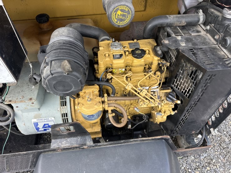 2015-caterpillar-c11-image-2
