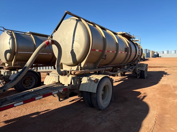 2011-brenner-tank-pup-trailer-image-1