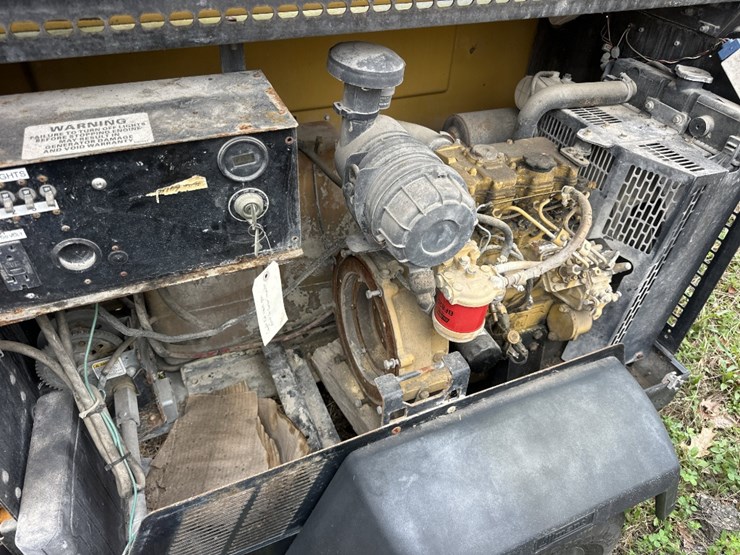 2013-caterpillar-c11-image-2