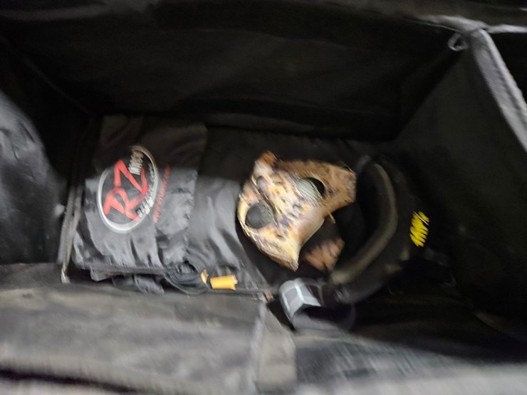#10-•-dirt-bike-helmets,-case,-ice-bags-image-3