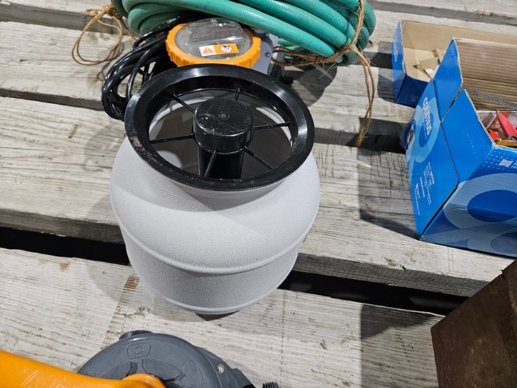 #86-•-bestway-pool-filter-and-hose-image-3