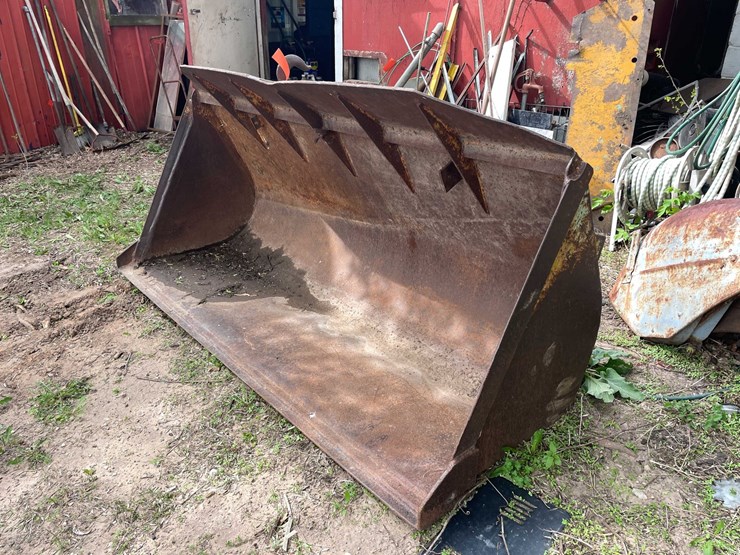 #5631-•-large-excavator-bucket-image-3