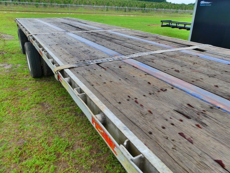 2001-utility-flatbed-image-4