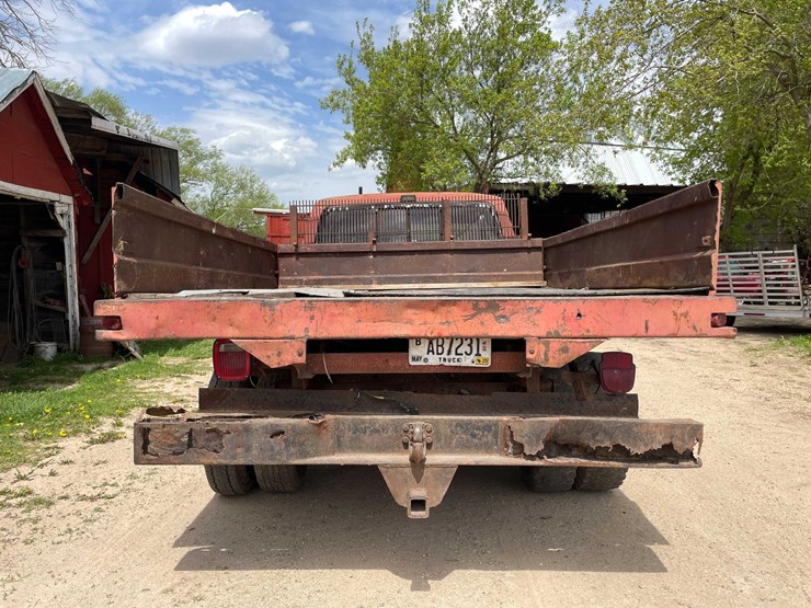 #5571-•-1979-ford-dually-with-modified-cab-image-56