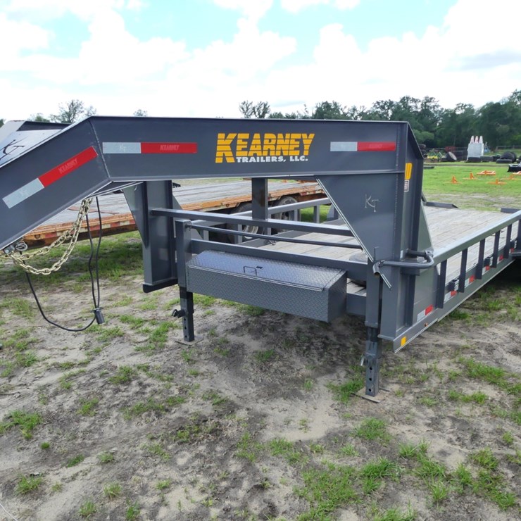 2026 Kearney 8' x 24' Gooseneck