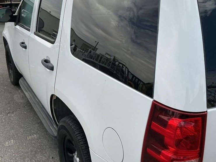 2014-chevrolet-tahoe-image-9