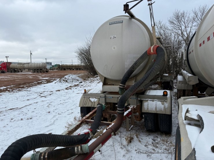 2011-brenner-tank-pup-trailer-image-2