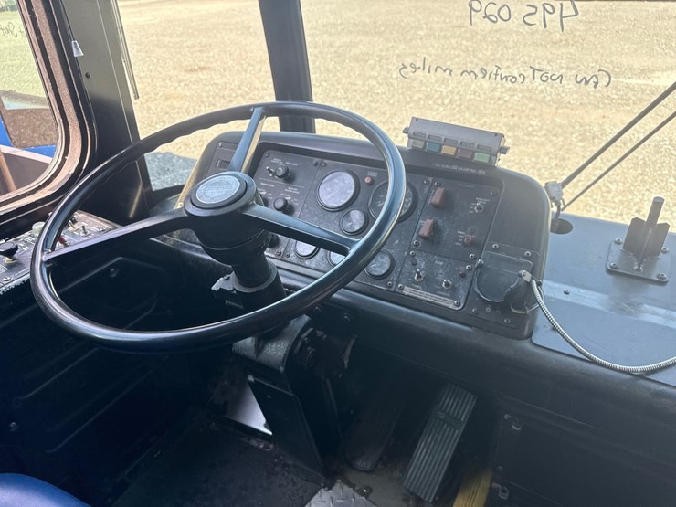 2012-gillig-low-floor-image-25
