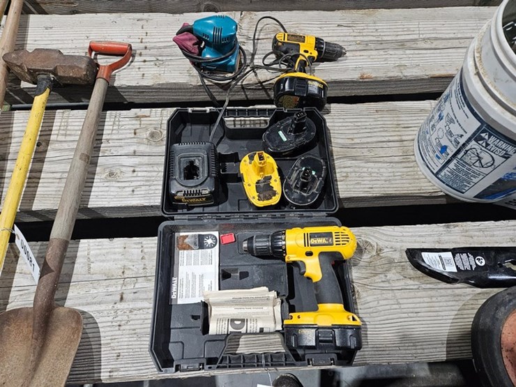 #82-•-assorted-power-tools-image-1