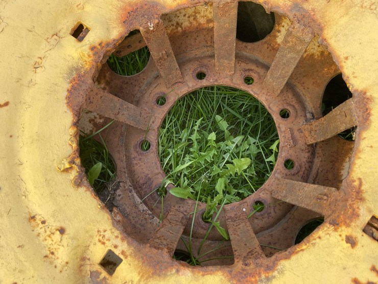 #5587-•-(2)-tractor-tires-image-11