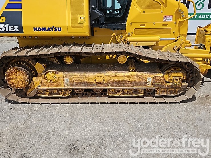 2023-komatsu-d51ex-24-image-13