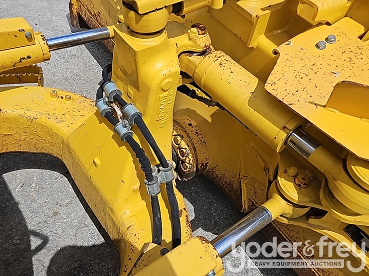 2023-komatsu-d51ex-24-image-16