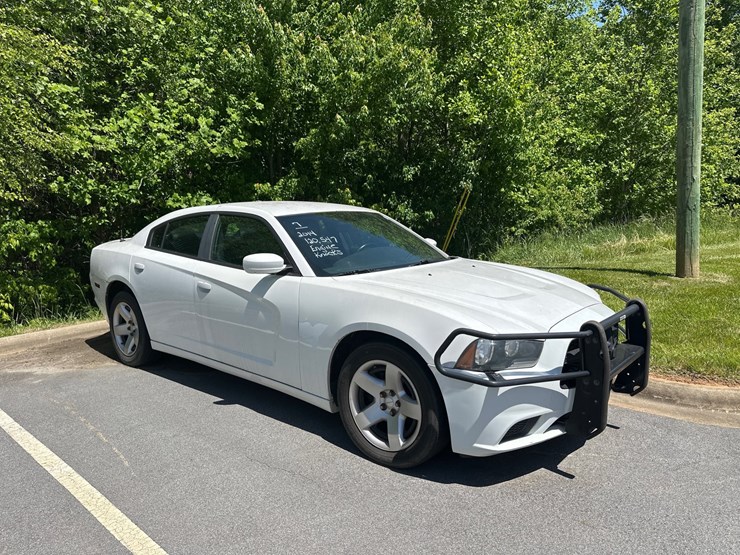 #7-•-2014-dodge-charger-image-1