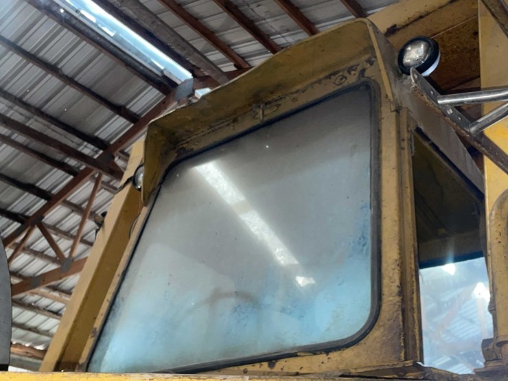 #5557-•-hough-120-payloader-image-9