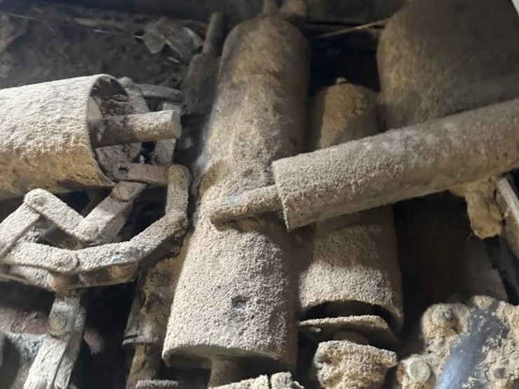 approx-50ft-#78-deck-chain-and-(2)-5inch-plain-bearings-and-(2)-steel-rolls-image-4