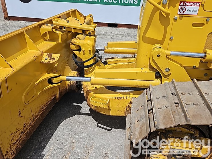 2023-komatsu-d51ex-24-image-6