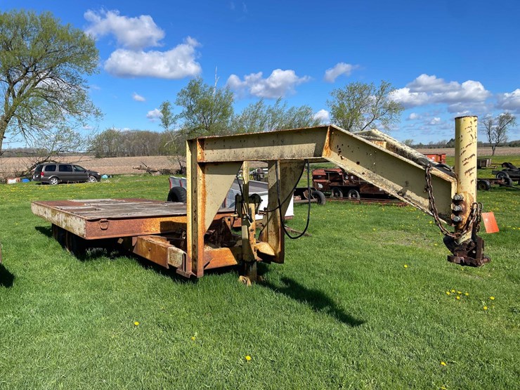 #5576-•-gooseneck-tilt-bed-trailer-image-3