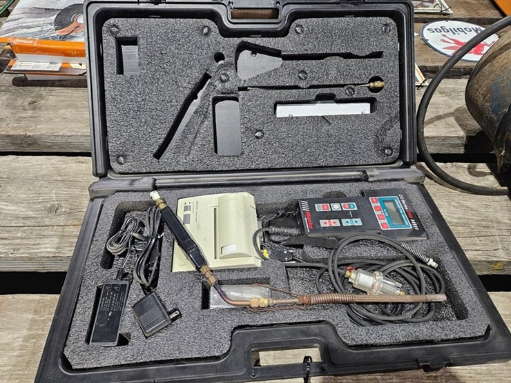 #31-•-blanke-series-2500-exhaust-gas-analyzer-image-1