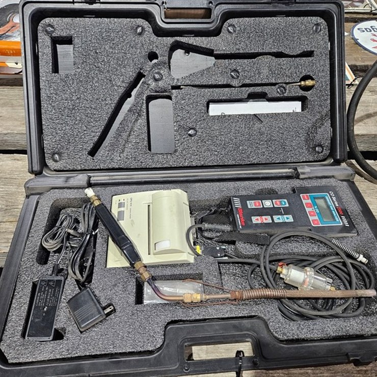 #31 • Blanke Series 2500 Exhaust Gas Analyzer