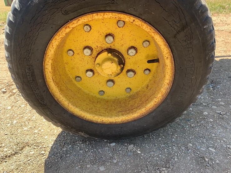 john-deere-850-image-12