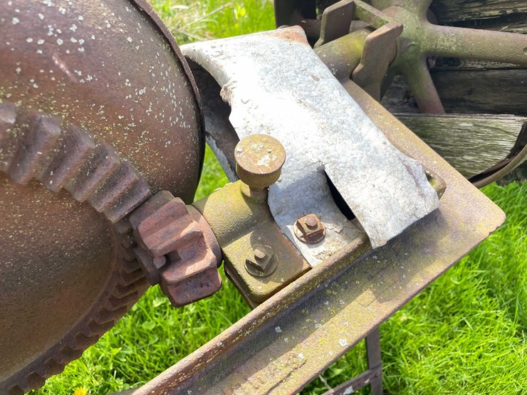 #5619-•-vintage-concrete-mixer-image-12