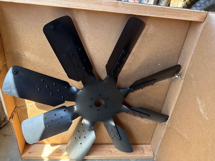 #39-•-cat-radiator-fan-new-image-3