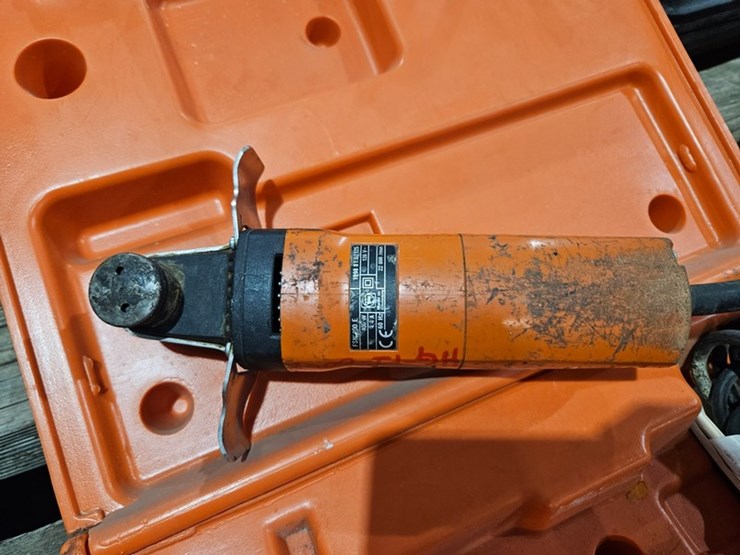 #29-•-fein-electric-sealant-cutter-image-3