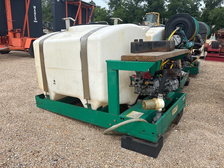 #35845-•-200-gallon-spray-tanks-with-electric-reels-image-1
