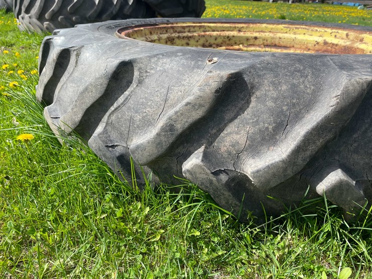 #5589-•-tractor-tire-image-11