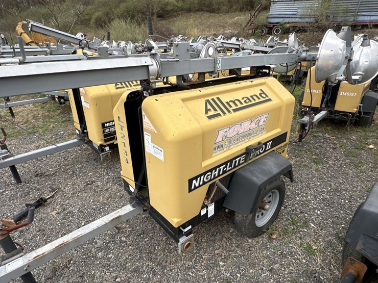 2015-caterpillar-c11-image-1