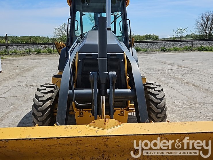 2018-deere-310sl-image-8