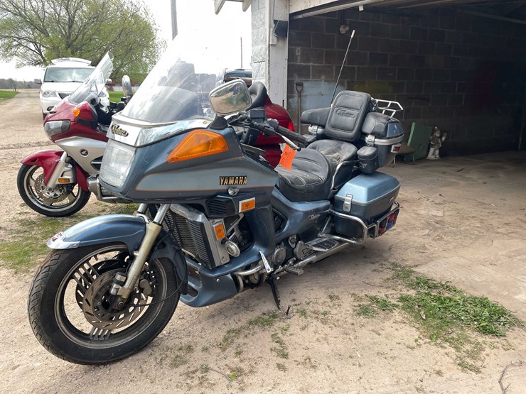 #5573-•-1987-yamaha-venture-motorcycle-image-1
