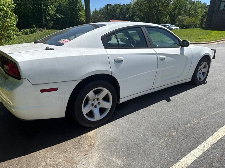 #7-•-2014-dodge-charger-image-17
