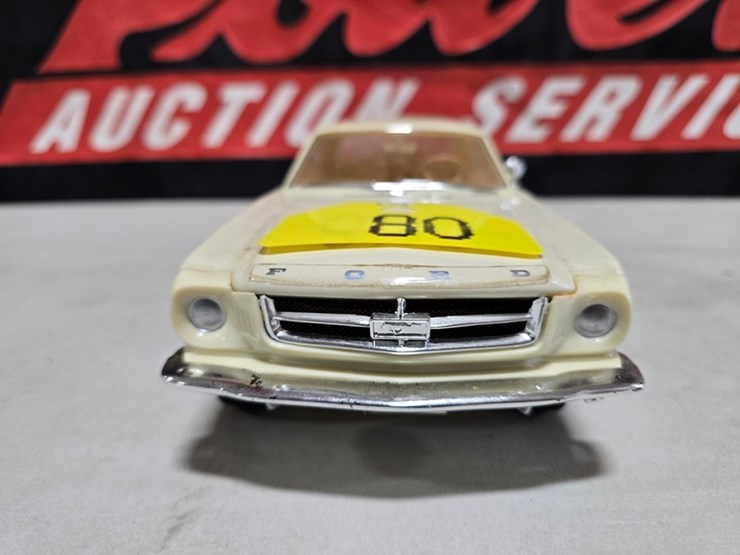 #80-•-jim-beam-1964-mustang-decanter-image-9