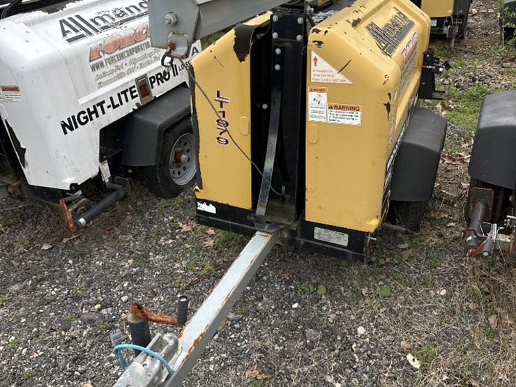 2015-caterpillar-c11-image-1