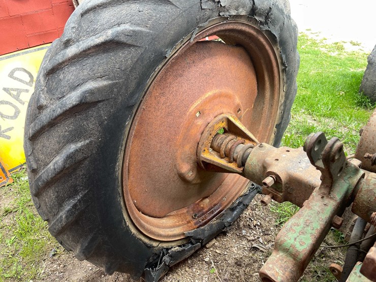 john-deere-720-image-22