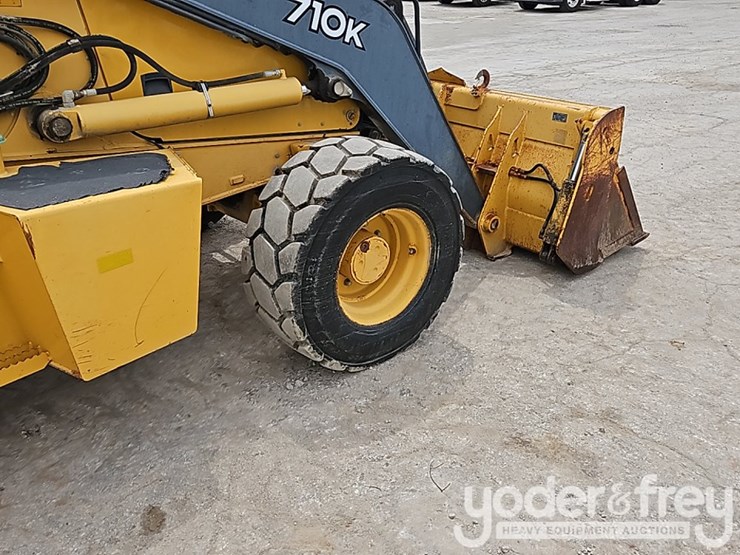 2014-deere-710k-image-23