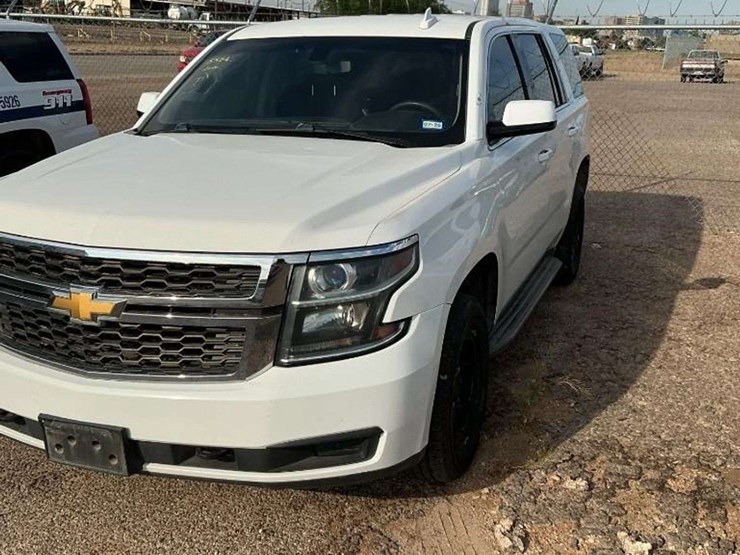 2015-chevrolet-tahoe-image-1