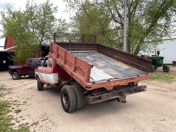 #5571-•-1979-ford-dually-with-modified-cab-image-7